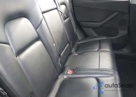 2021 Tesla Model Y Long Range Dual Motor All-Wheel Drive z USA, uszkodzony, nr VIN 5YJYGDEE6MF077084